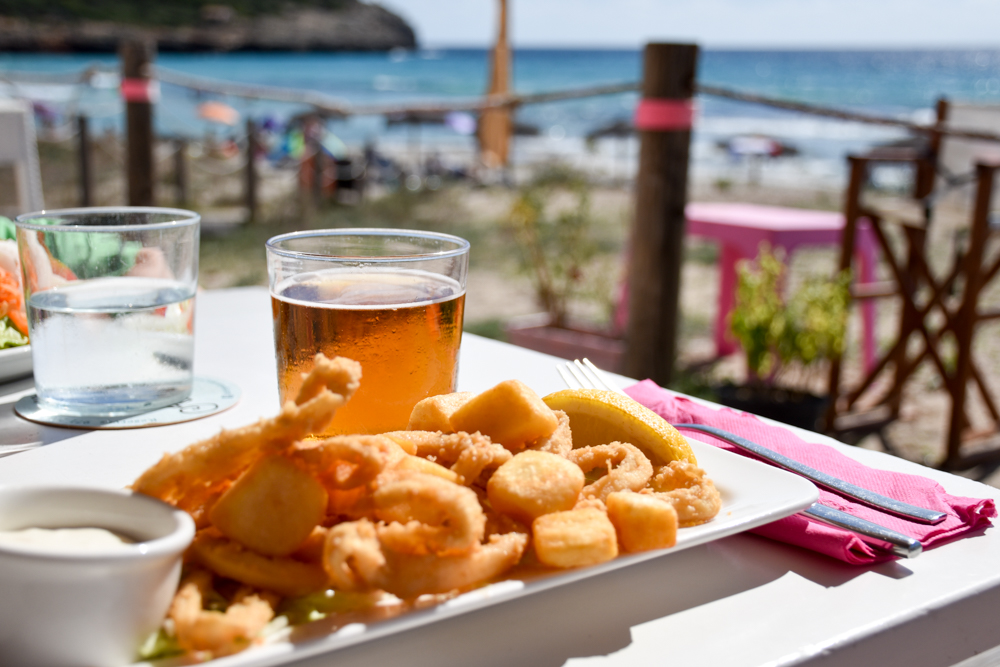 Menorca Reisetipps Highlights Unterkünfte Restaurants Restaurant Strand Son Bou
