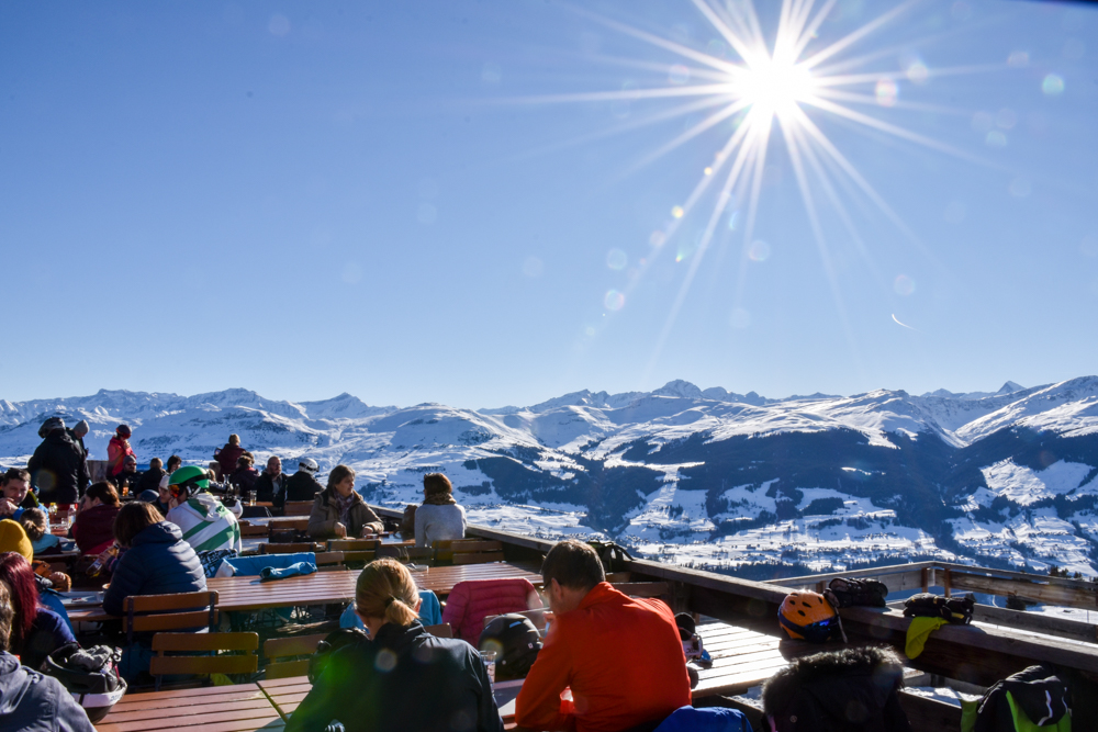 Schlittelbahnen Graubünden Schweiz Brigels Aussicht Alp Dado
