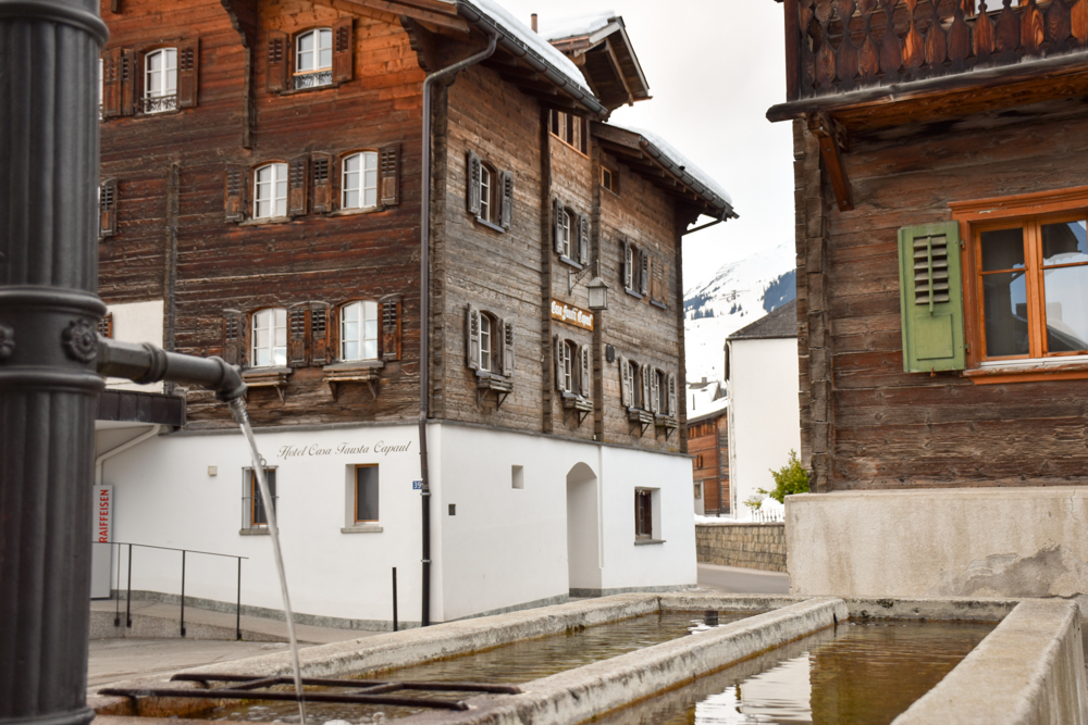 Unterkunftstipp Brigels Graubünden Schweiz Pradas Resort charmantes Bergdorf in der Surselva