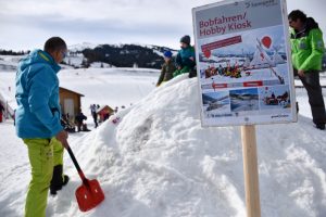 Winter Weekend Savognin Graubünden Schweiz Kinder-Winterfest Bobfahren