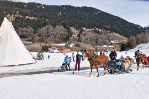 Winter Weekend Savognin Graubünden Schweiz Kinder-Winterfest Pferdekutsche