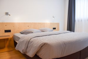 Catrina Resort Unterkunfttipp Disentis Graubünden Schweiz Schlafzimmer