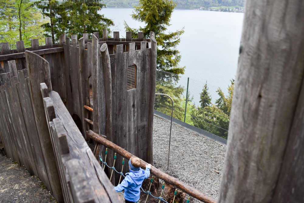 Interlaken Berner Oberland Schweiz mit Kind Drachenspielplatz St. Beatus Höhlen