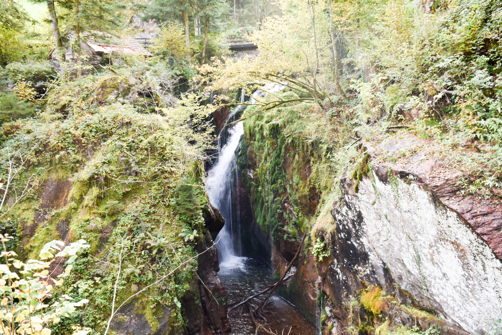 Ausflugstipp Kastanienweg Murg Walensee Heidiland Schweiz Wasserfall