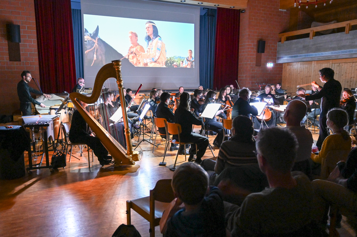 Der Winnetoufilm mit musikalischer Untermalung von der Kammerphilharmonie Graubünden ist ein toller Event in Savognin für die ganze Familie