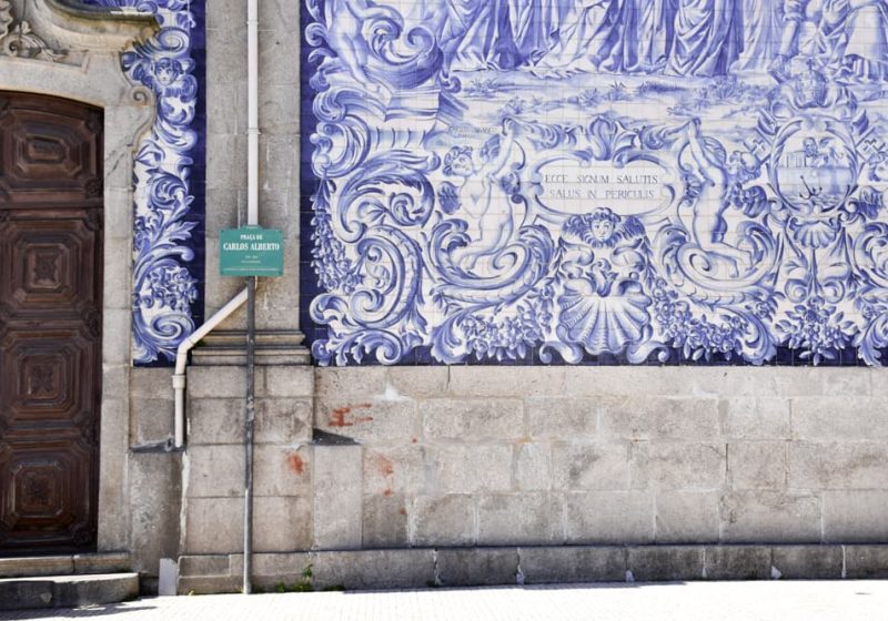 Die Besichtigung der Azulejos sind eines der Highlights der Sehenswürdigkeiten in Porto bei einer Reise nach Portugal