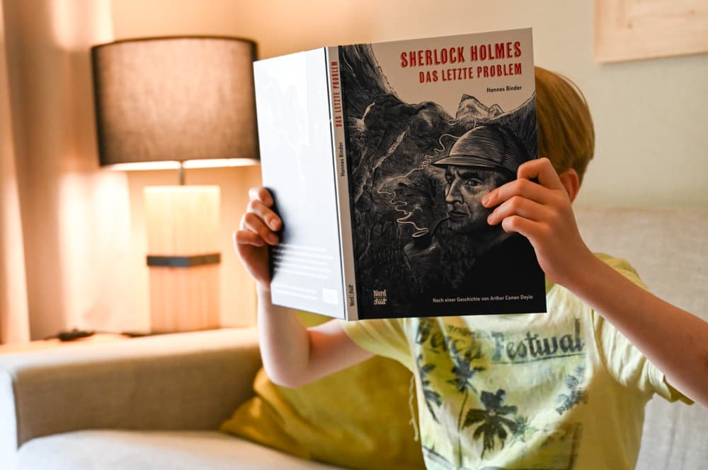 Im letzten Fall von Sherlock Holmes stürzt der berühmte Detektiv bei Meiringen in den Reichenbachfall