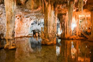 Der Besuch der Tropfsteinhöhle Grotta di Nettuno ist ein Highlight unserer Reise durch Sardinien