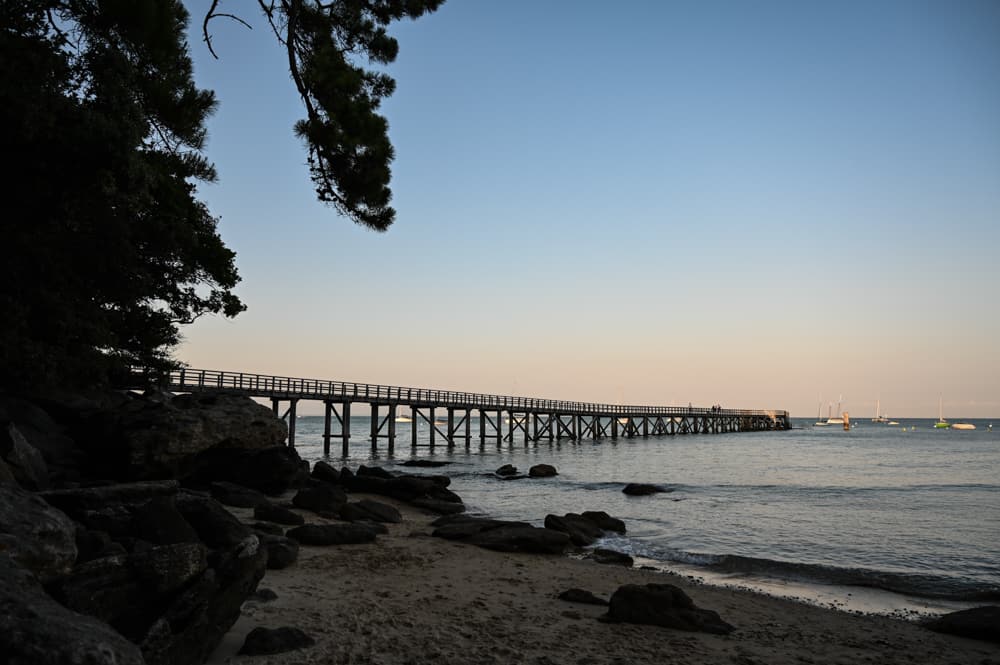 Der Sonnenuntergang beim Holzsteg L'Estacade in Noirmoutier ist ein toller Reisetipp
