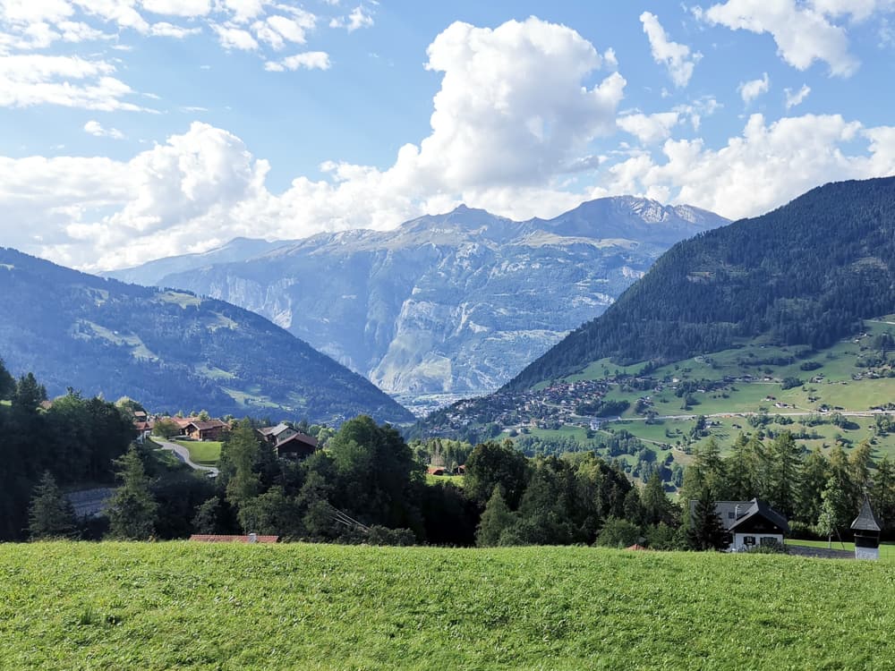 Blick von Praden zum Ziel der familienfreundlichen Bike Tour nach Chur