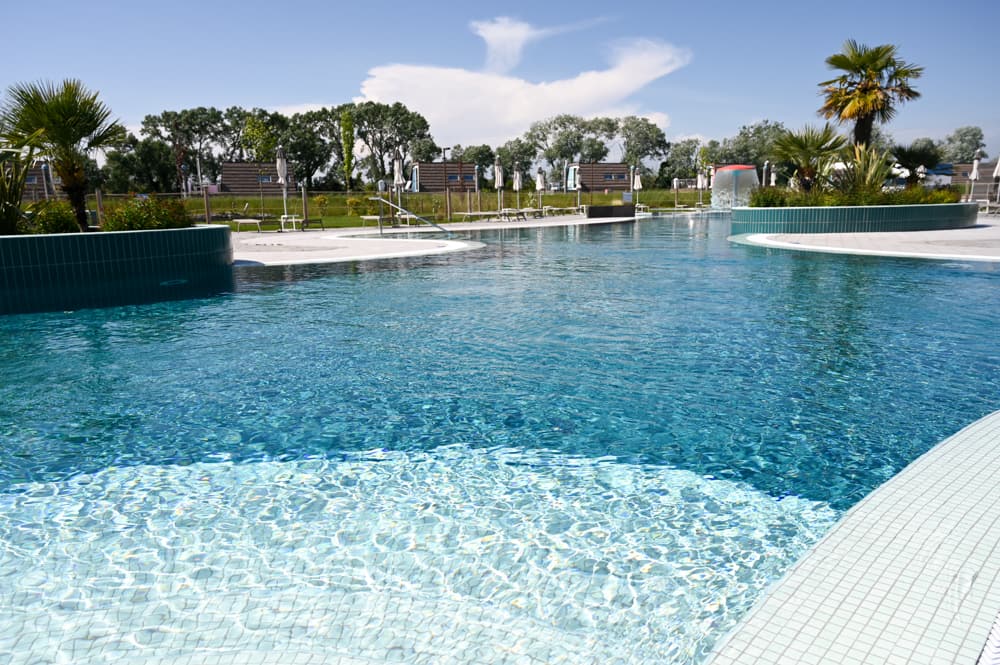 Glamping Lignano Sabbiadoro Hausboot Marina Azzurra Resort