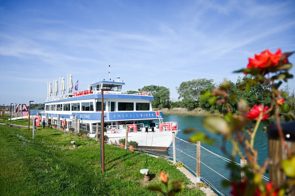 Glamping Lignano Sabbiadoro Hausboot Marina Azzurra Resort